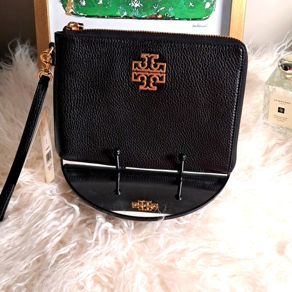 Tory Burch NWTs Britten Large Zip Pouch - Picture 1 of 7